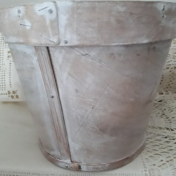 Vintage Lot of Three Planters - Wicker and Fiber Board - Picture 3 of 8